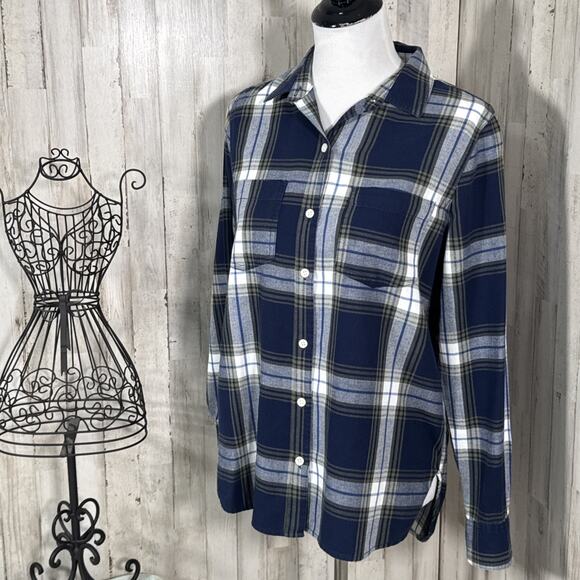 Old Navy Tops - Old Navy Classic Navy And Ivory Plaid Flannel Size Medium